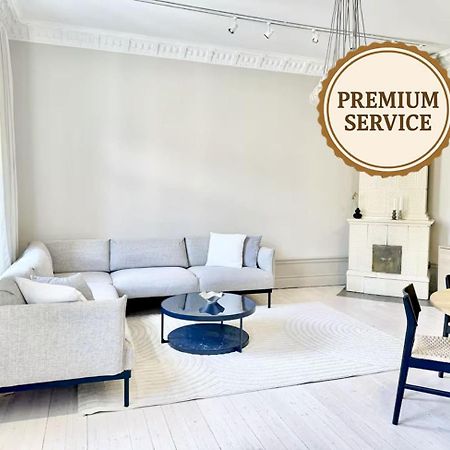 Laegenhet Med Fantastiskt Laege Apartment สต็อกโฮล์ม ภายนอก รูปภาพ